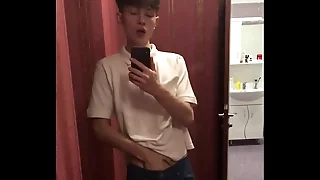 Dream Boy Beautifully Masturbates greater than himself involving the Mirror / Big Dick 23cm