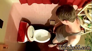 Gay XXX A Room Of Pissing Dicks