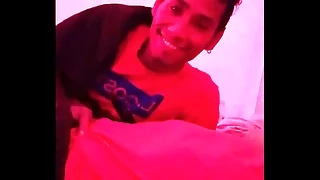 Voiced en la mañana. Mi staunch peludo arranca feliz su día descargandome su leche como desayuno.