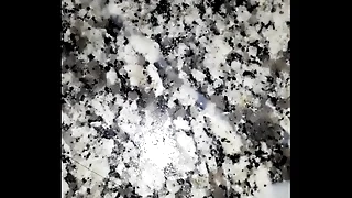 Otra mastubada antes de entrar a flu ducha