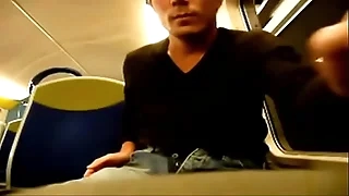 Liceale joyous sborra in treno