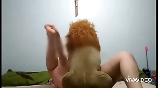 Jugando con mi peluche 3