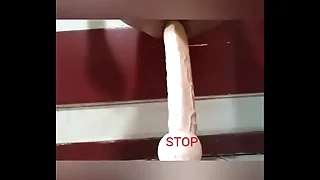 Todo el Dildo penetrando