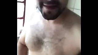 Mostrando o pau joyous