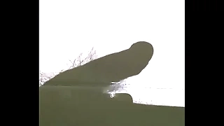 早晨勃起后在影子下自慰射精